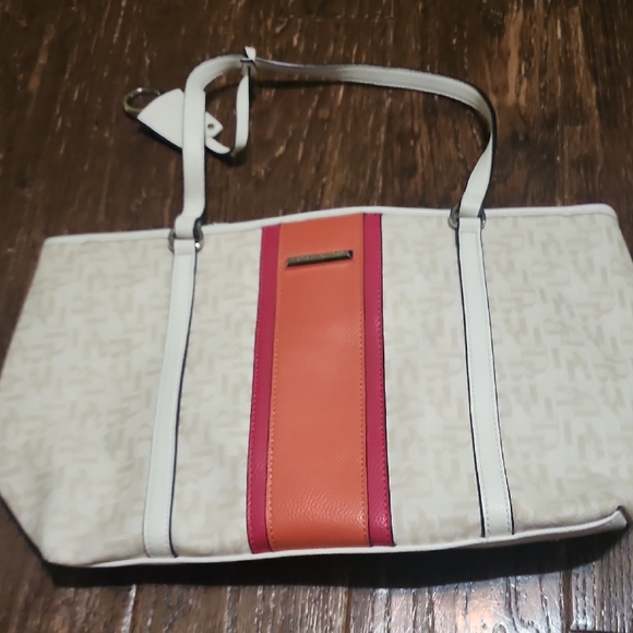 Dana Buchman Handbags - Dana Buchman Cream and Orange Tote Bag with Modern Design